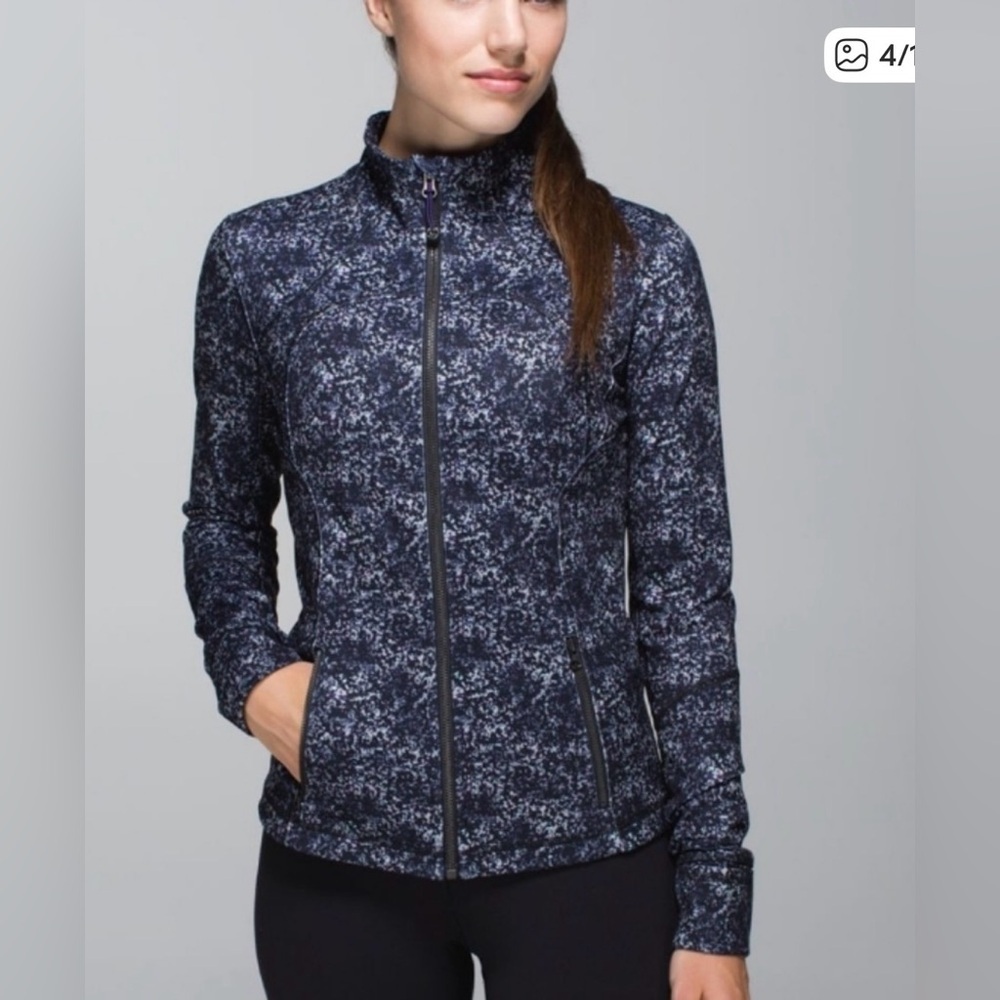 Lululemon Forme Jacket-
Size 12